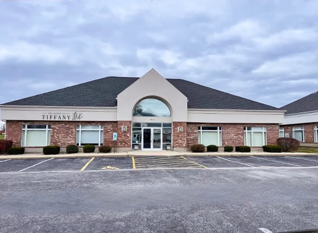 business suite facility - The Suites at Tiffany Ink in Fairview Heights, IL